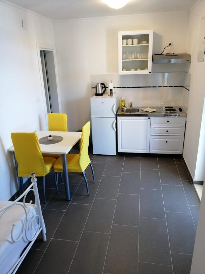 Apartmani Skalinada Marina Buitenkant foto